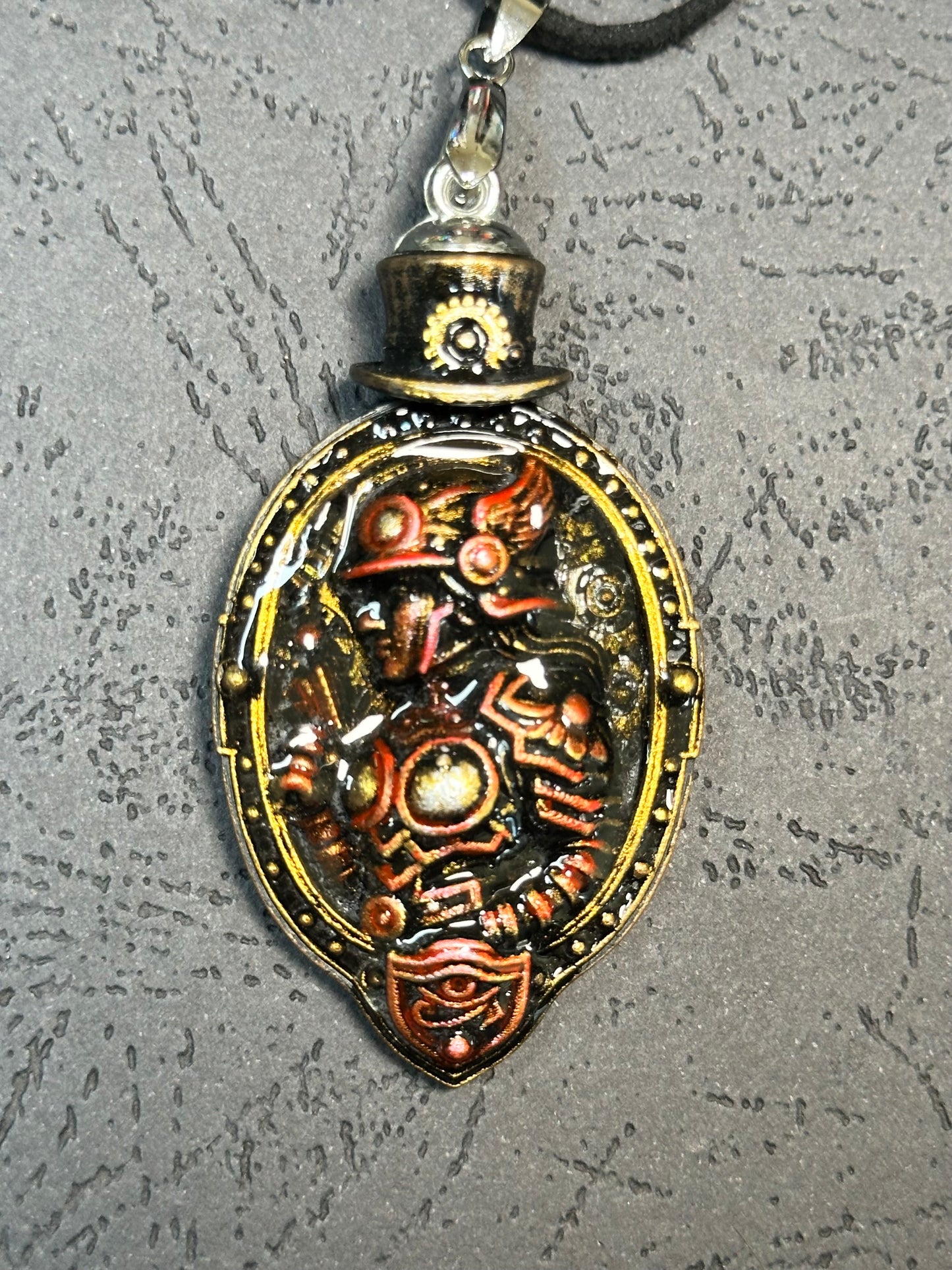 Pendentif guerrière steampunk